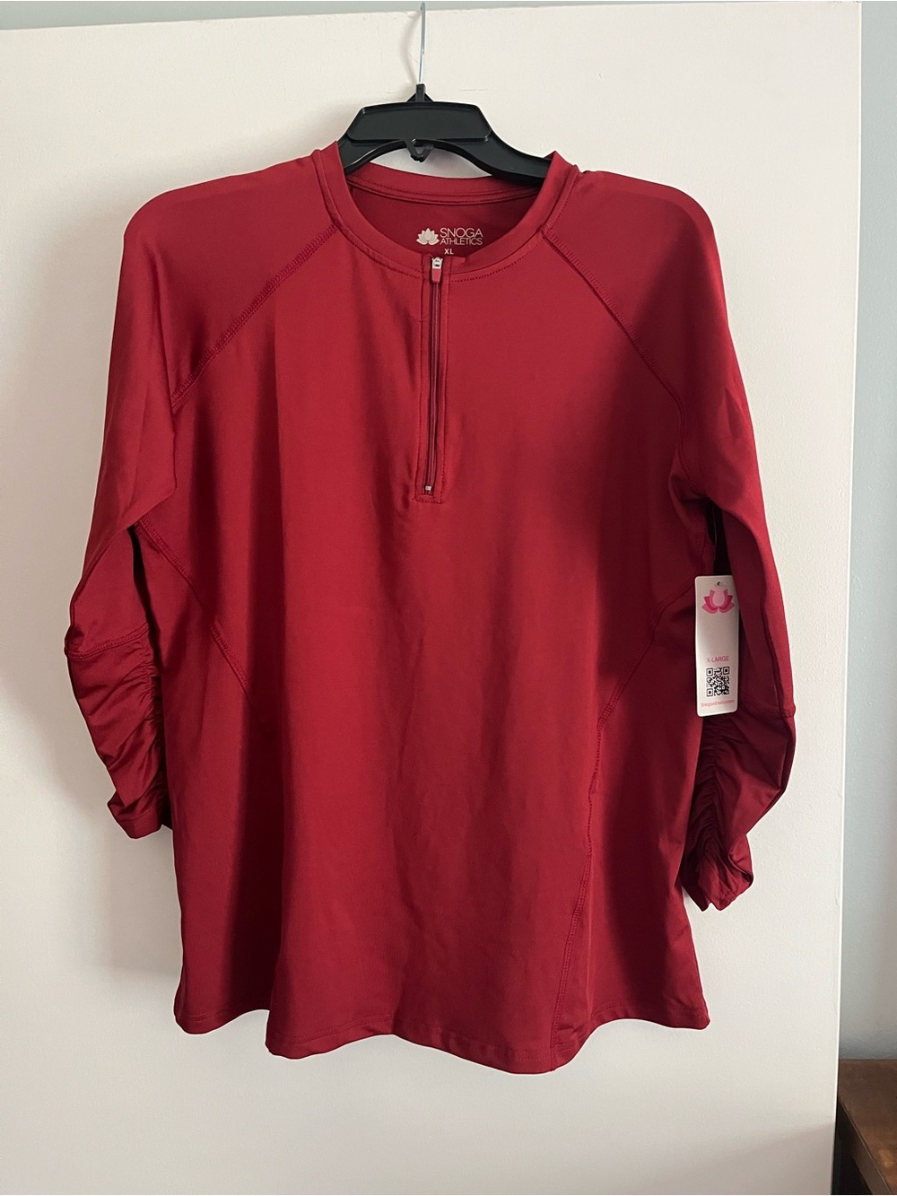 Snoga Active Red Quarter-Zip Women's Top